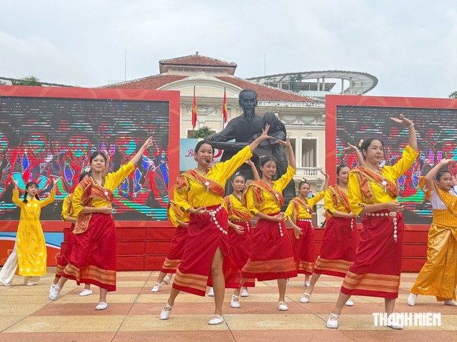 Li&ecirc;n hoan Thiếu nhi 3 nước Việt Nam - L&agrave;o - Campuchia - Ảnh 2.