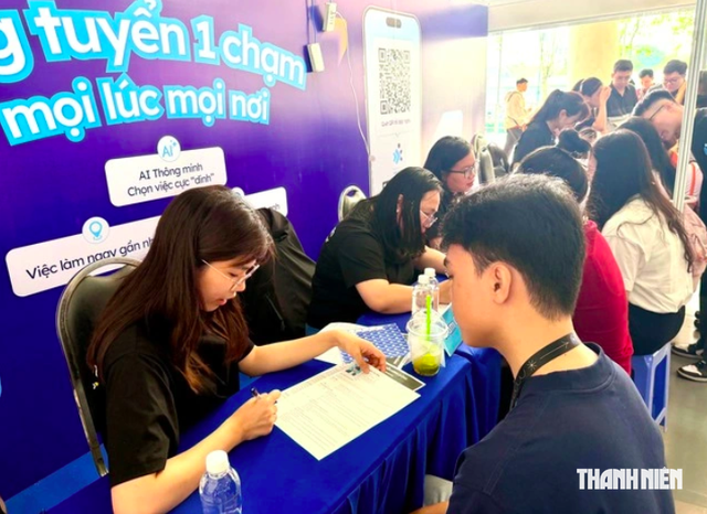 Những ng&agrave;nh n&agrave;o đang 'dẫn dắt' nhu cầu tuyển dụng? - Ảnh 2.