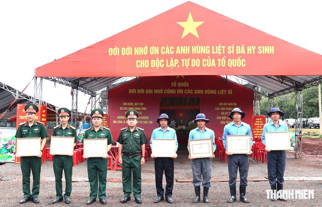 Nghĩa tình quân dân nơi tìm kiếm, quy tập hài cốt liệt sĩ ở xã Minh Đức- Ảnh 12.
