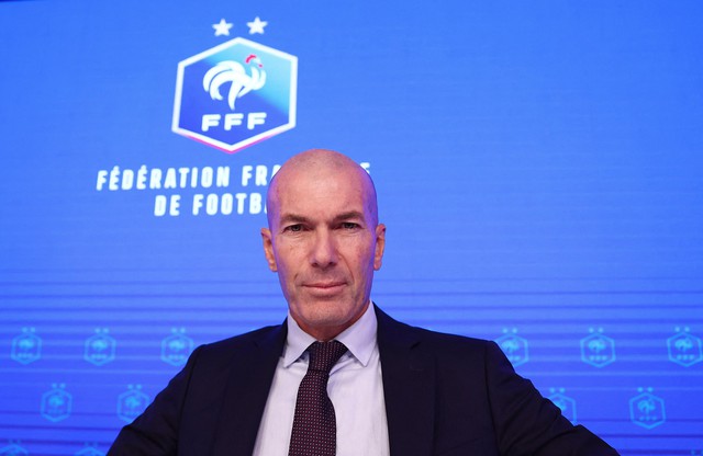 Zidane ch&iacute;nh thức ra mắt đội tuyển Ph&aacute;p, triều đại mới của 'Les Bleus' bắt đầu - Ảnh 1.