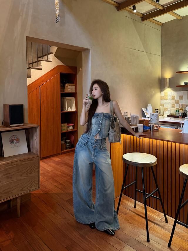 Biến hóa phong cách đường phố cùng những set đồ denim độc đáo- Ảnh 6.