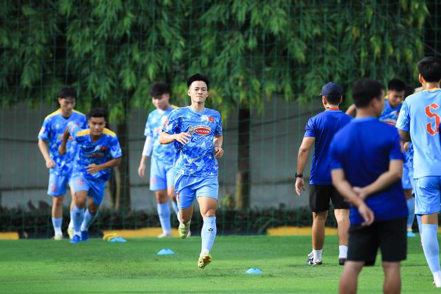 U.23 Việt Nam ngày đầu vắng thầy Kim! - Ảnh 8.