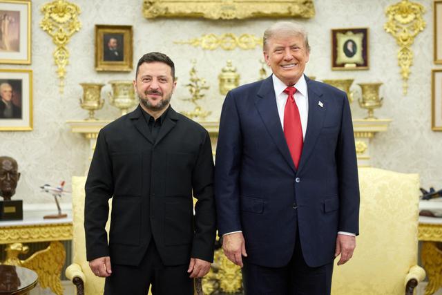 Ukraine dồn đòn vào nhà máy lọc dầu và kho hàng Nga - Ảnh 3.
