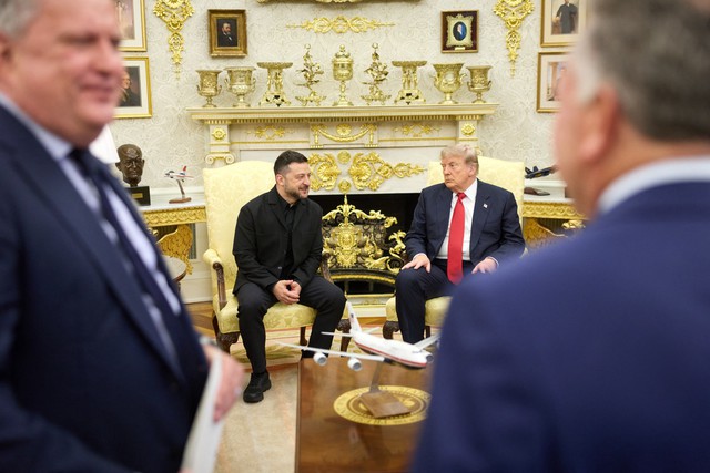 Tổng thống Zelensky hé lộ nội dung cuộc gặp kín với Tổng thống Trump- Ảnh 1.