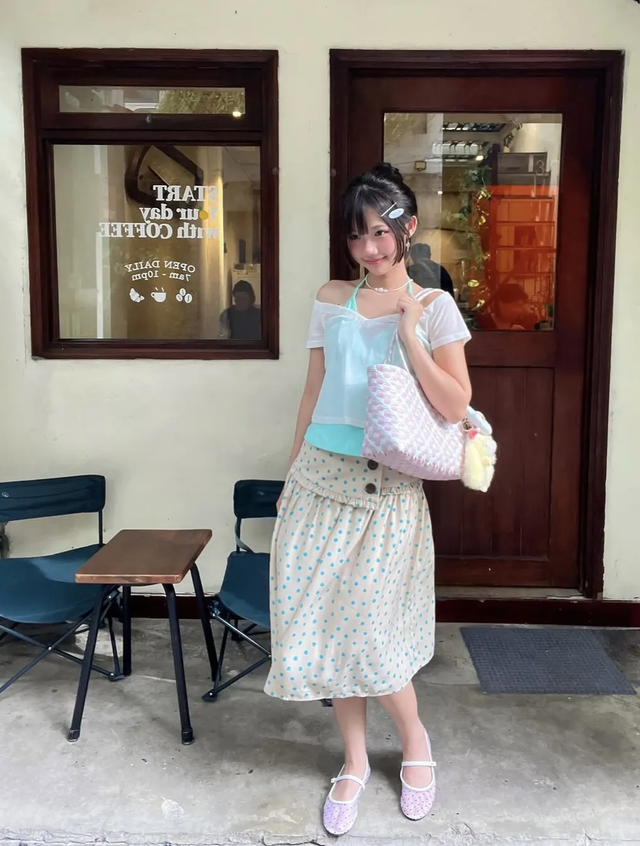 Xuống phố c&ugrave;ng bản phối layering m&ugrave;a h&egrave;, nổi bật mọi g&oacute;c nh&igrave;n- Ảnh 1.