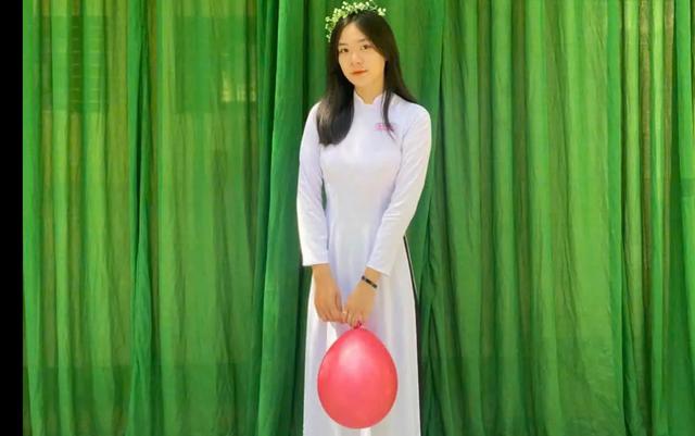Tranh luận: Đồng phục n&ecirc;n &aacute;o trắng quần sẫm m&agrave;u, hay mỗi trường một kiểu? - Ảnh 2.