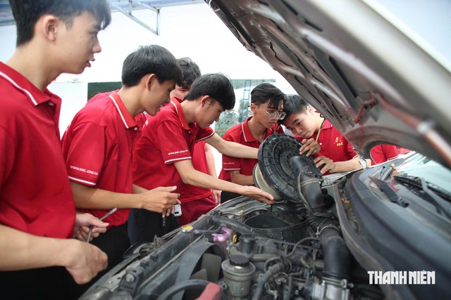 Chưa tốt nghiệp, sinh viên đã được doanh nghiệp 'đặt hàng'- Ảnh 2.