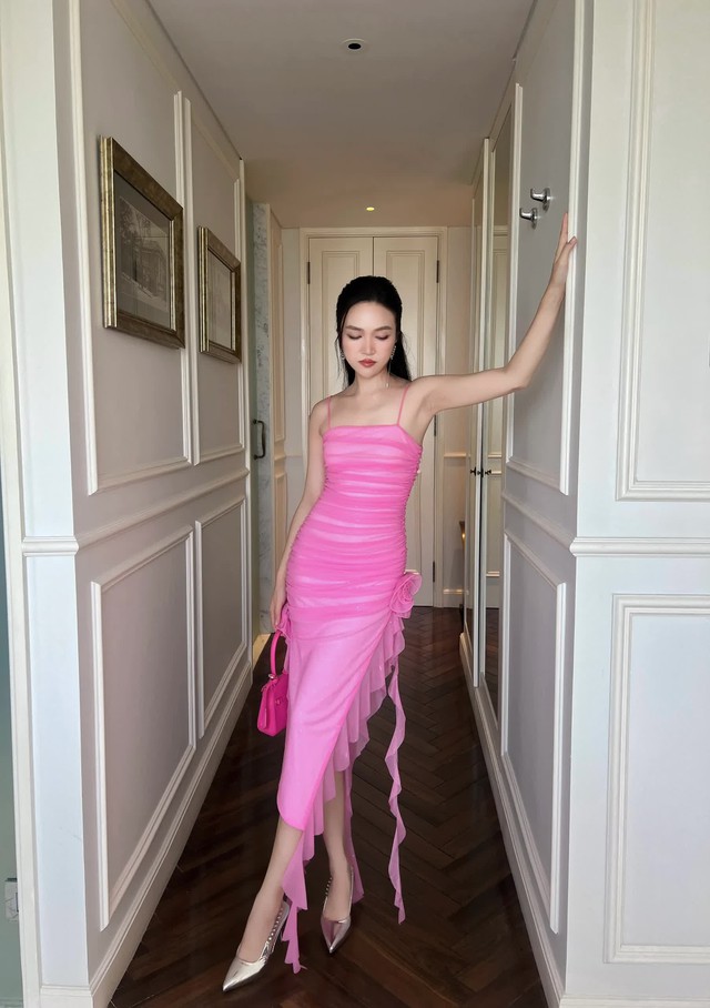 Nâng cấp giao diện quyến rũ nhờ đầm body ôm cực chất- Ảnh 1.