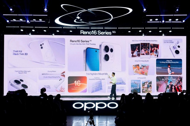 Ca sĩ Orange và Uprise PN ‘đốt cháy’ sân khấu ra mắt Oppo Reno16 5G - Ảnh 1.