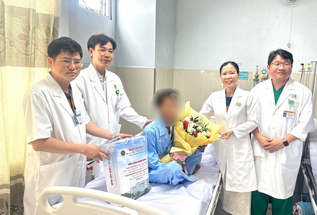 Bệnh viện Qu&acirc;n y 121 n&acirc;ng tầm tr&ecirc;n nhiều lĩnh vực - Ảnh 2.