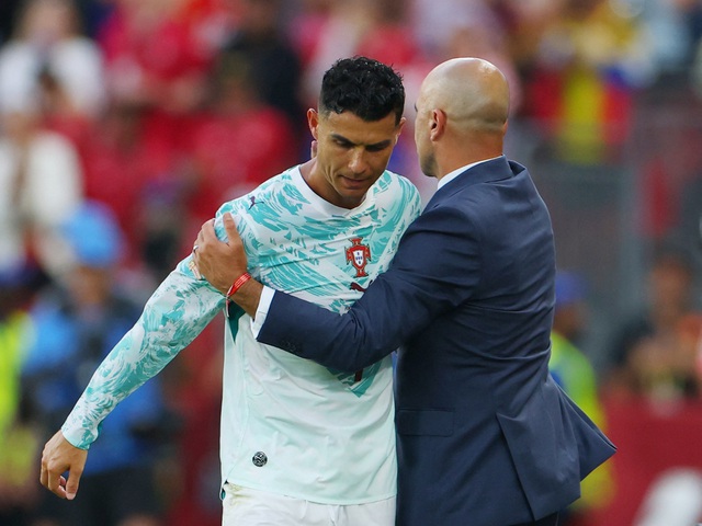 Nóng: Ronaldo lần đầu ghi bàn ở vòng knock-out World Cup rồi bị... thay ra- Ảnh 3.