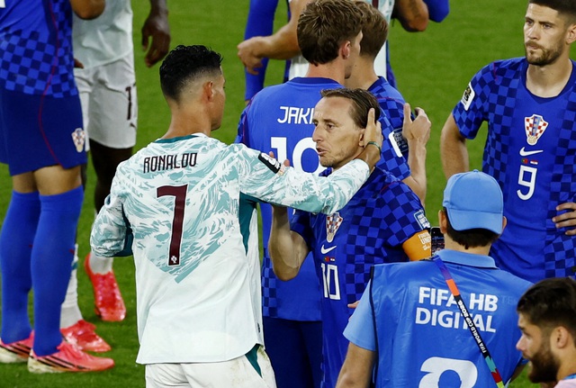Modric chưa ngu&ocirc;i cơn tức, &aacute;m chỉ Bồ Đ&agrave;o Nha được thi&ecirc;n vị: 'VAR được vận h&agrave;nh theo danh tiếng đội b&oacute;ng'- Ảnh 2.