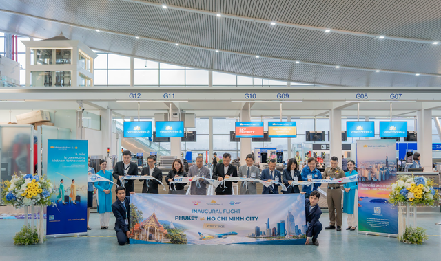 Vietnam Airlines chính thức khai trương đường bay TP.HCM - Phuket - Ảnh 1.