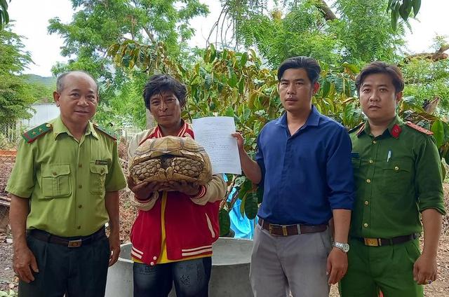 Nhiều người nước ngo&agrave;i l&agrave; tội phạm li&ecirc;n quan đến động vật hoang d&atilde;- Ảnh 4.