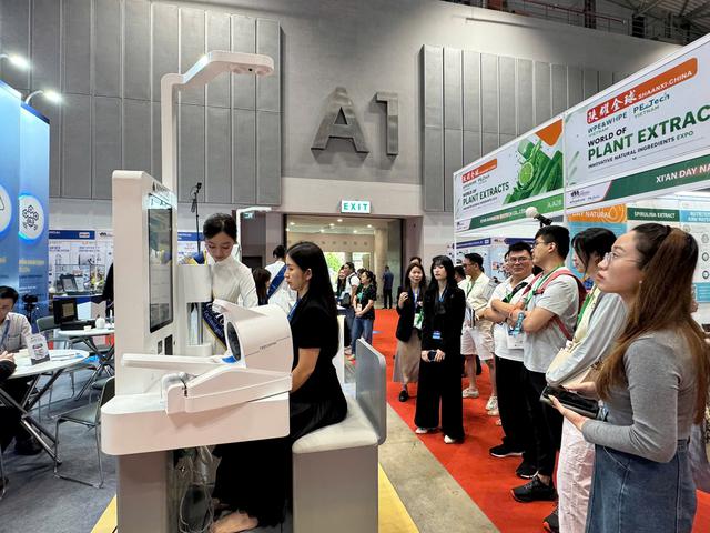 Ùn ùn đi xem hai triển lãm quốc tế tại TP.HCM- Ảnh 2.