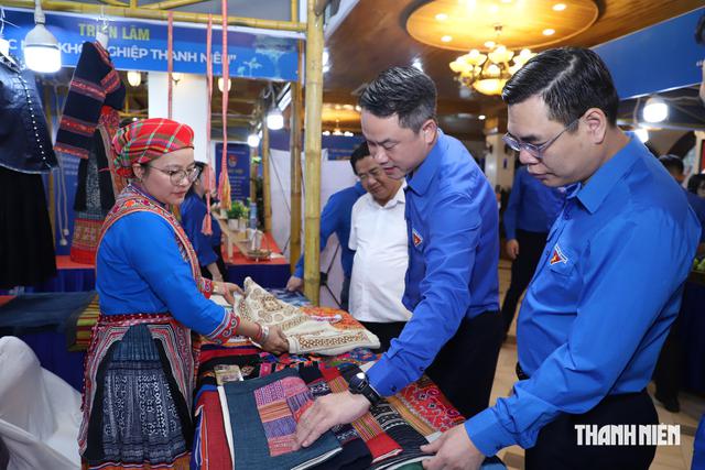 'Tinh thần y&ecirc;u nước h&ocirc;m nay l&agrave; d&aacute;m lựa chọn con đường đổi mới s&aacute;ng tạo'- Ảnh 2.
