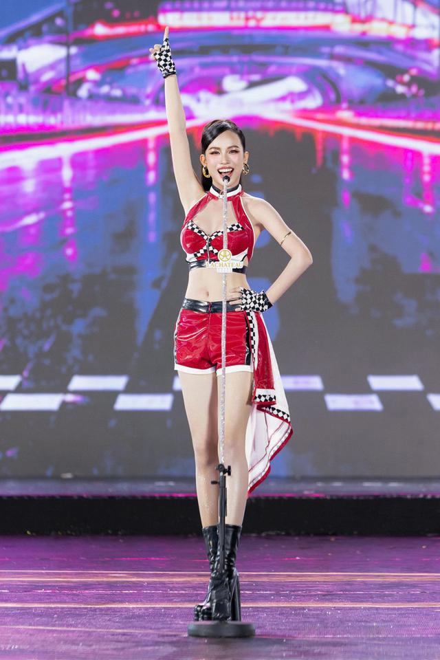 Người đẹp lai' Việt - Anh Emoura Phạm đăng quang Miss Grand Vietnam 2026 - Ảnh 3.