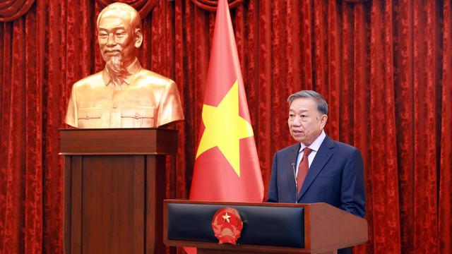 Thứ trưởng Bộ C&ocirc;ng an Đặng Hồng Đức được thăng cấp bậc h&agrave;m thượng tướng- Ảnh 2.