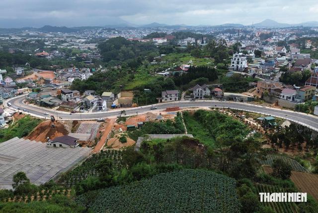 Đường vành đai Đà Lạt đẹp như dải lụa- Ảnh 14.