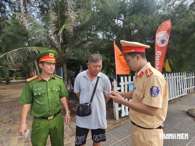 TP.HCM: Lắp camera dọc bờ k&egrave; Phước Hải xử phạt nạn xả r&aacute;c, vi phạm giao th&ocirc;ng- Ảnh 2.
