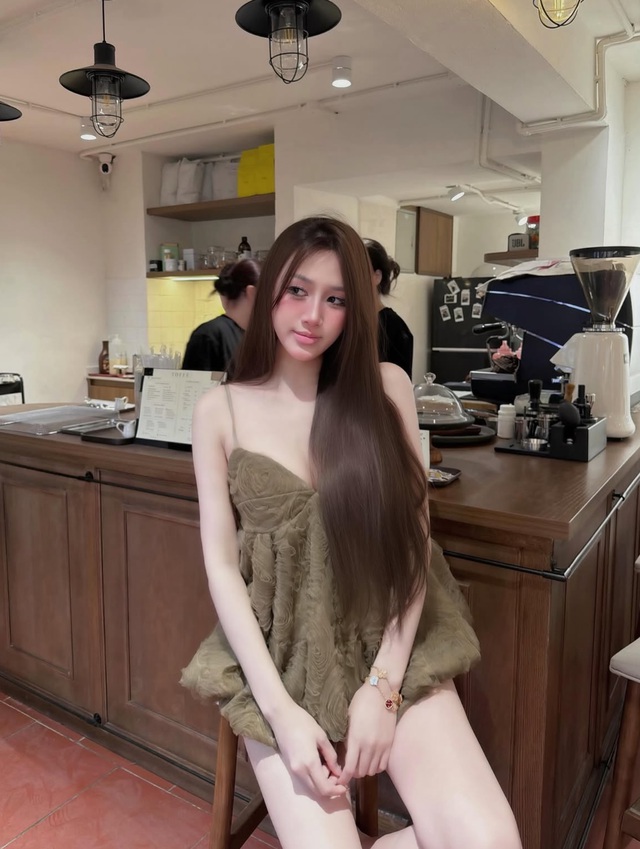 Mặc màu trầm chuẩn phong cách quiet luxury- Ảnh 2.