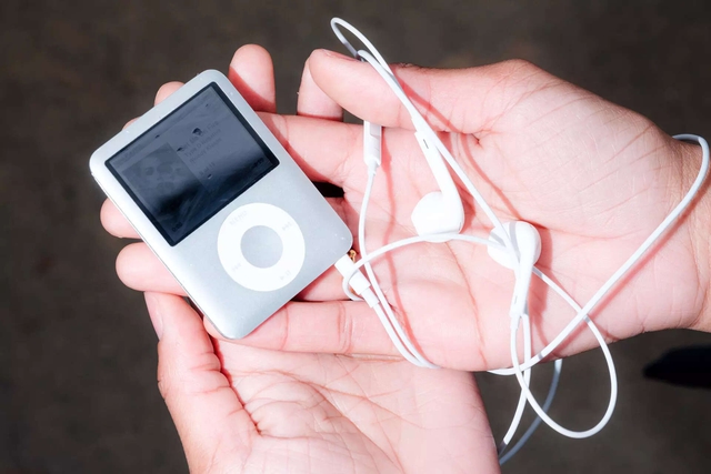 5 món đồ Apple bị 'khai tử' nhưng vẫn được iFan săn lùng - Ảnh 4.