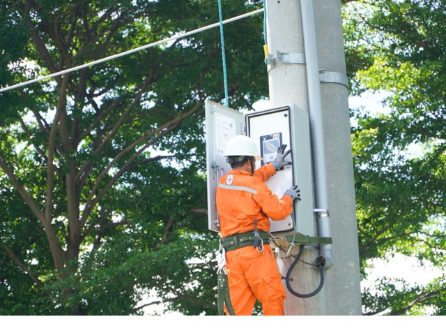 Ảnh dự thi:  Điện lực TP.HCM tăng tốc hiện đại h&oacute;a lưới điện - Ảnh 7.