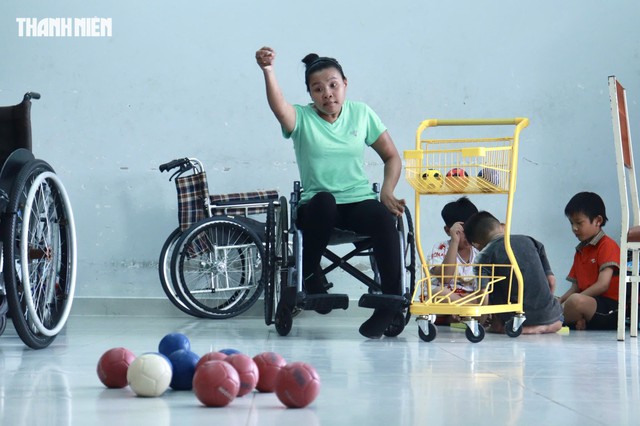 Mang căn bệnh bại não, cô gái giành 3 huy chương bạc một cách phi thường - Ảnh 2.