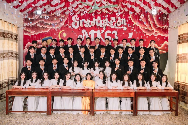 Lớp học trường làng ở Nghệ An có 18 học sinh đạt điểm 10 môn Toán - Ảnh 4.