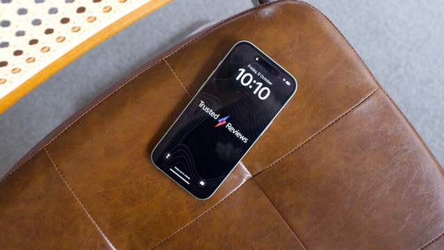 Ý nghĩa bất ngờ của biểu tượng ổ khóa bên cạnh pin trên iPhone - Ảnh 1.