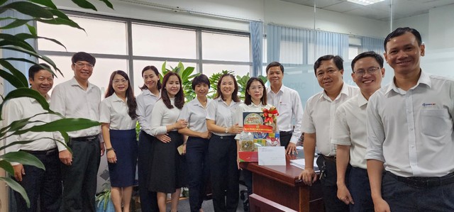 Ngọn lửa nghĩa tình ở luôn được thắp lên từ nửa thế kỷ trước - Ảnh 2.