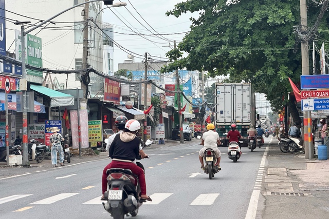 Đường Nguyễn Duy Trinh ở TP.HCM sắp mở rộng gấp 4 lần, người dân nói gì? - Ảnh 2.