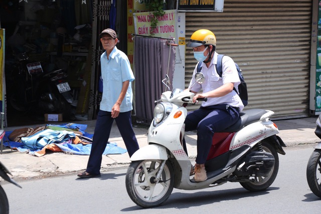 Xôn xao học sinh 16 - 18 tuổi đi xe máy bị phạt? Cục CSGT nói gì? - Ảnh 2.