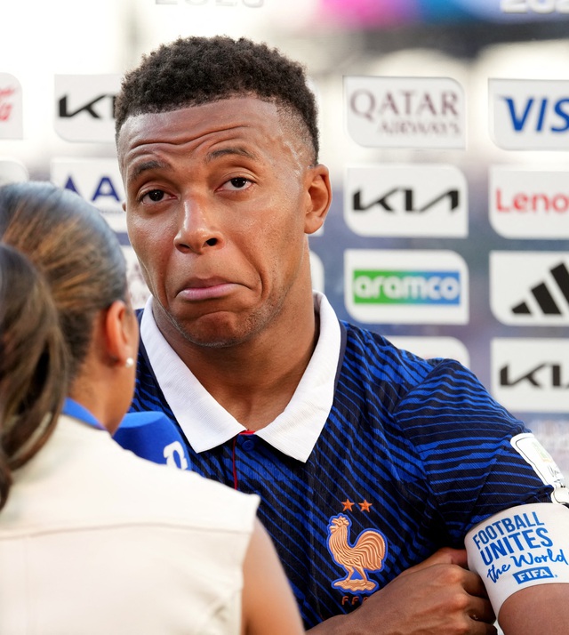 Mbappe thoát thẻ đỏ ngoạn mục vì… không che miệng, phát biểu gây sốc ‘Paraguay cứ nghĩ Pháp chơi đẹp cơ’- Ảnh 1.
