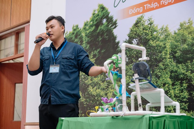 Tiền Phong Nam trao 150 triệu đồng học bổng ‘Hành trình Tiên Phong - Ươm mầm xanh’ - Ảnh 2.
