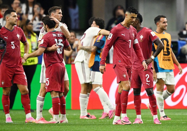 Ronaldo chưa muốn chia tay đội tuyển: 'T&ocirc;i hạnh ph&uacute;c v&agrave; rời World Cup với lương t&acirc;m thanh thản'- Ảnh 3.