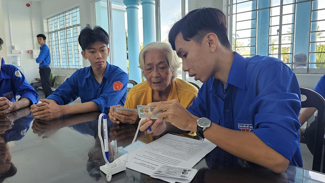 Thanh ni&ecirc;n Vĩnh Long chung sức x&acirc;y dựng qu&ecirc; hương - Ảnh 1.