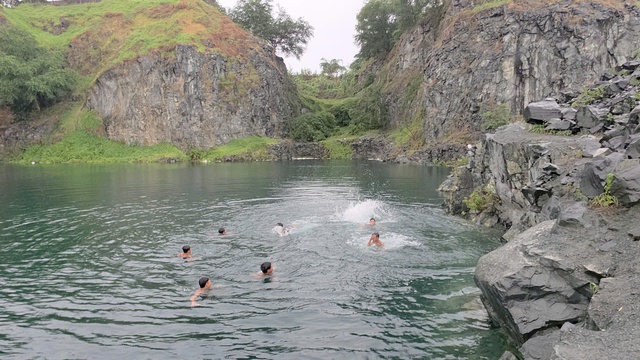 ‘Tử thần’ rình rập mỗi ngày ở mỏ đá Hóa An- Ảnh 6.