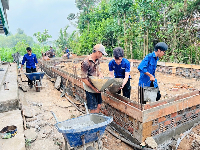 Thanh ni&ecirc;n Vĩnh Long chung sức x&acirc;y dựng qu&ecirc; hương - Ảnh 4.