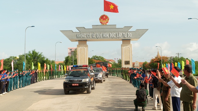 Hai Đội K92 và K93 tìm quy tập 6.871 hài cốt liệt sĩ trong 21 năm - Ảnh 1.