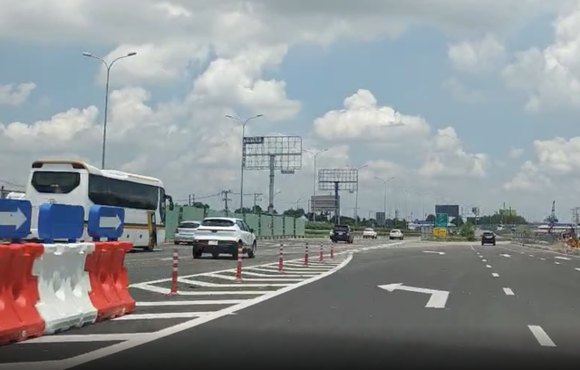 Nhiều t&agrave;i xế bị phạt nguội khi ra v&agrave;o cao tốc: Đi sao mới đ&uacute;ng? - Ảnh 3.