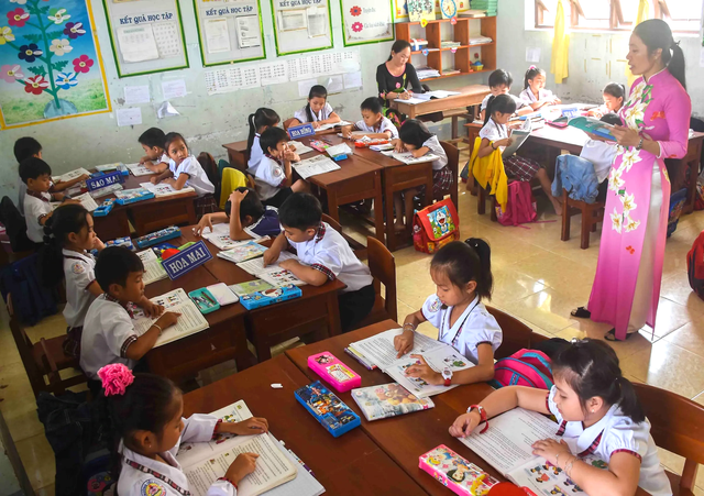 Cà Mau dự kiến miễn phí sách giáo khoa cho hơn 157.000 học sinh tiểu học- Ảnh 1.