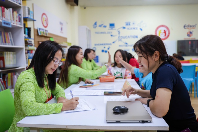 Giáo viên TP.HCM làm những việc gì trong hè để được tính thu nhập tăng thêm? - Ảnh 1.