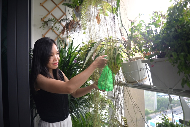 Giới trẻ chi tiền triệu làm 'ốc đảo xanh' giữa TP.HCM: Tốn tiền được gì? - Ảnh 1.