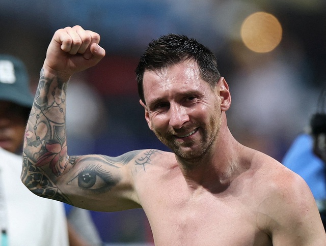 Messi nước mắt ràn rụa khi Argentina thắng nghẹt thở Ai Cập: Cảm xúc vỡ òa của nhà vua!- Ảnh 4.
