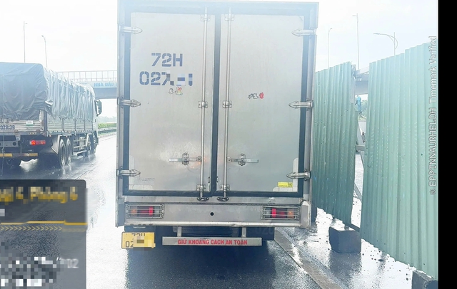 Đã đặt cảnh báo xe hỏng trên cao tốc, vẫn xảy ra tai nạn?- Ảnh 3.