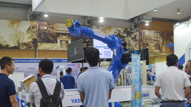 Robot có 'trí tuệ tự thân' lần đầu được giới thiệu tại Gia Lai - Ảnh 1.