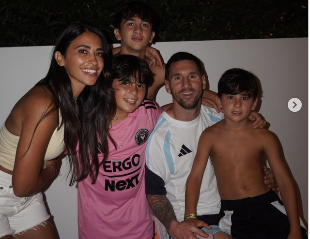 Argentina thay đổi lớn trước trận quyết đấu Ai Cập, Messi được tiếp năng lượng từ vợ con- Ảnh 2.
