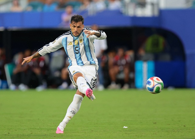 Argentina thay đổi lớn trước trận quyết đấu Ai Cập, Messi được tiếp năng lượng từ vợ con- Ảnh 1.