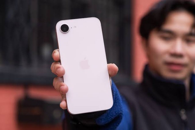 Bí mật giúp 'iPhone e' có giá dễ tiếp cận hơn các mẫu tiêu chuẩn - Ảnh 1.